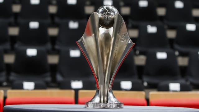 Le trophée de la Coupe de France féminine.