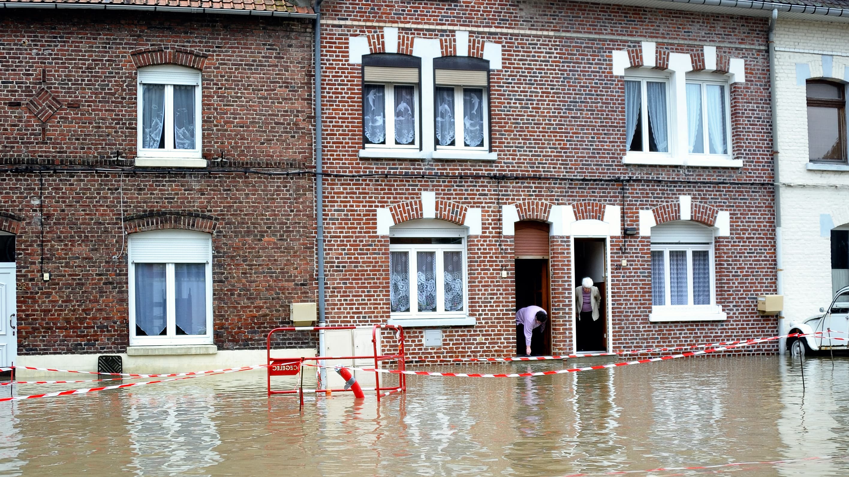 Inondations Dans Le Nord : Caves Inondées Et Routes Coupées