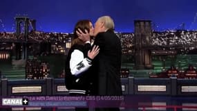 Zapping TV : David Letterman embrasse Julia Roberts pour sa dernière émission