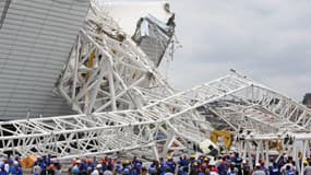 La chute d'une grue sur le stade des Corinthians a fait deux morts et un blessé