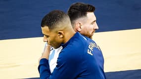 Mbappé et Messi après la finale du Mondial 2022 France-Argentine