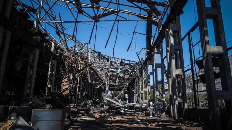 Un bâtiment industriel détruit par une frappe russe à Odessa, en Ukraine, le 18 mai 2023