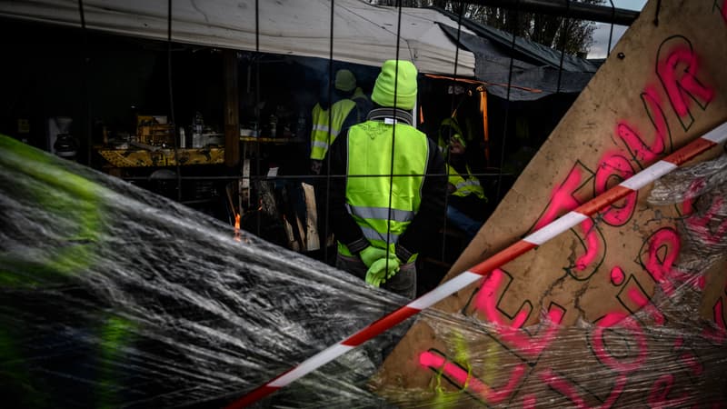 Une journaliste de France 3 a été frappée à la tempe par des gilets jaunes à Limay dans les Yvelines.