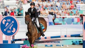 L'Allemande Annika Zillekens au concours du saut d'obstacles du pentathlon moderne, le 10 août 2024