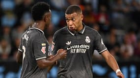Vinicius et Kylian Mbappé en plein échange sur le terrain, le 19 octobre 2024, face au Celta Vigo