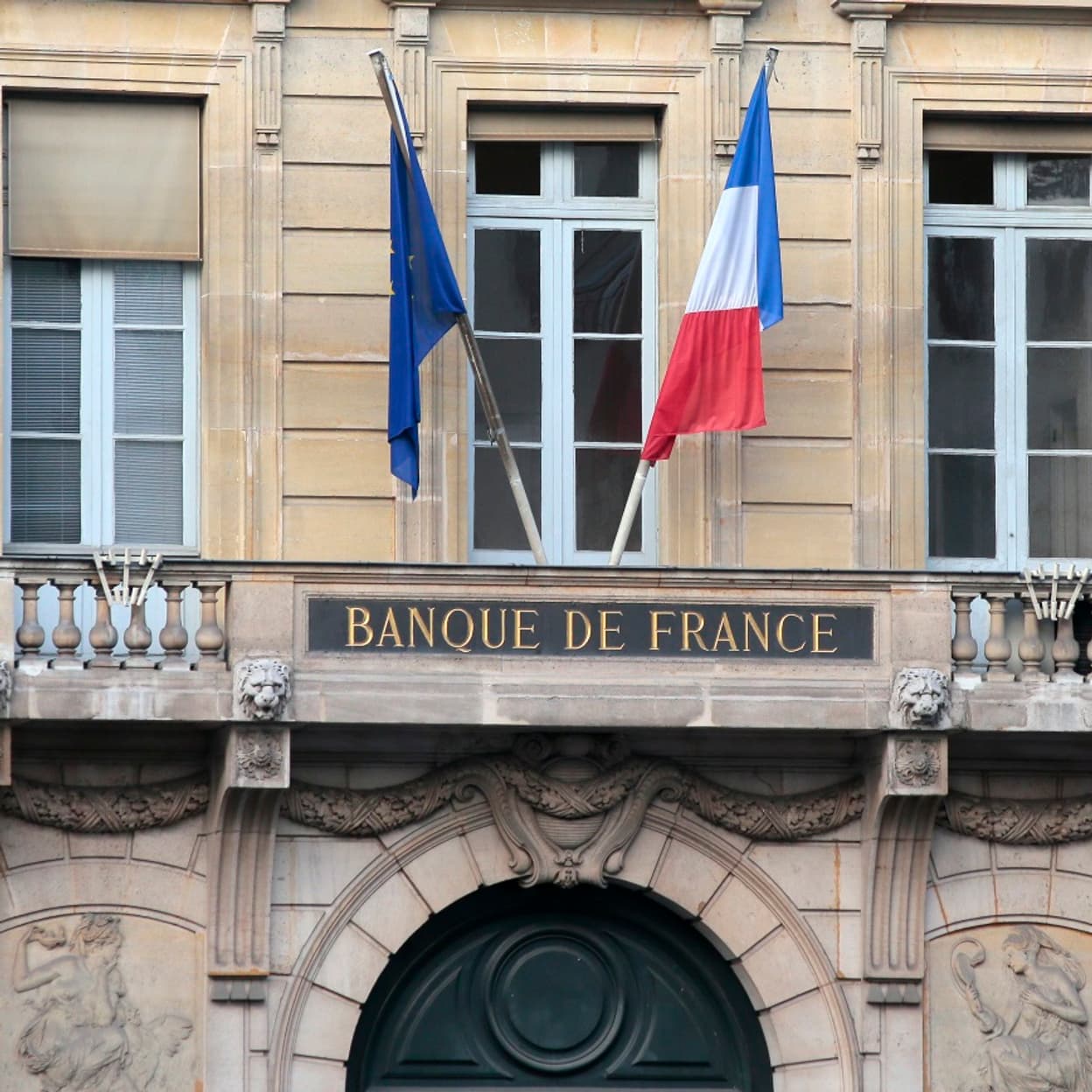 Un membre de la Banque de France juge que les cryptos génèrent les mêmes  risques que la finance