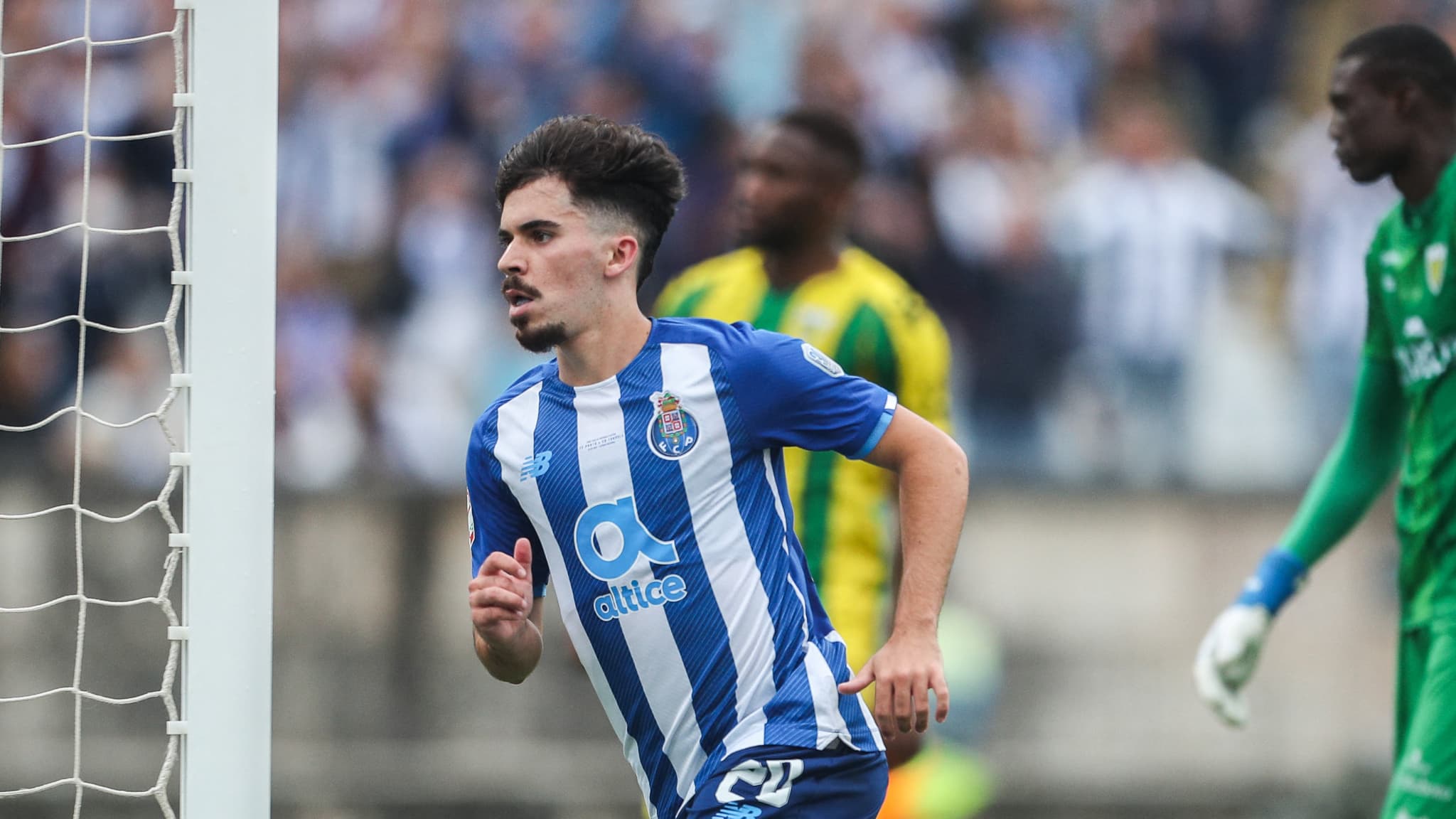 8 idées de Porto  fc porto, portugal drapeau, joueur de football