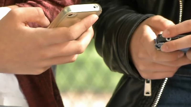 Le portable sera  interdit à l'école dès la rentrée prochaine 