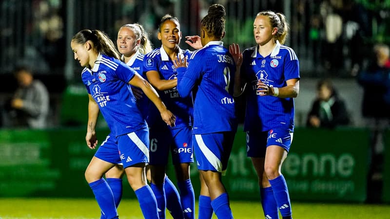 Les joueuses de Strasbourg célèbrent un but face à Saint-Etienne le 23 avril 2025