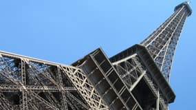 La France reste leader du tourisme mondial, mais elle perd du terrain.
