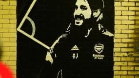 La fresque murale dédiée à Nicolas Jover, spécialistes des coups de pied arrêtés d'Arsenal