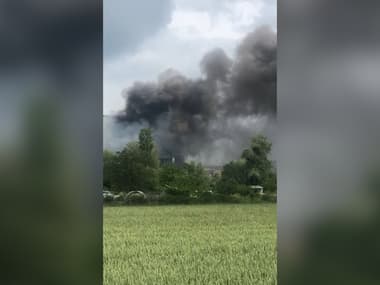 Un important incendie est en cours, ce dimanche 1er juin, au sein du site industriel de l'entreprise BEA, chaudière biomasse, dans la commune d'Alizay (Eure).