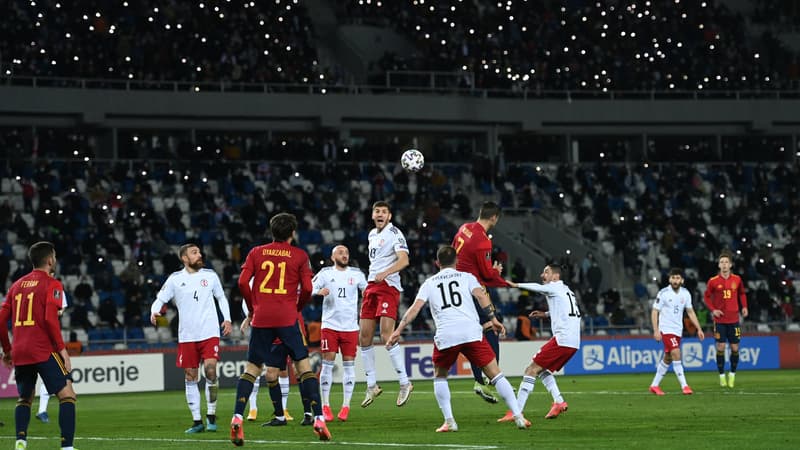 Le sport face au coronavirus en direct: 18.000 spectateurs pour Géorgie-Espagne