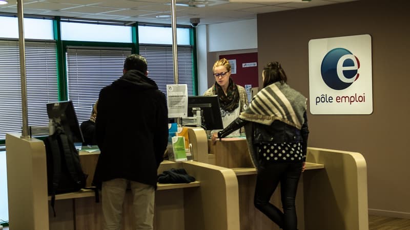 Après un déficit de 1,8 milliard en 2019, le gestionnaire de l'assurance chômage sera proche de l'équilibre en 2020, puis connaitra un excédent de 3 milliards en 2021.