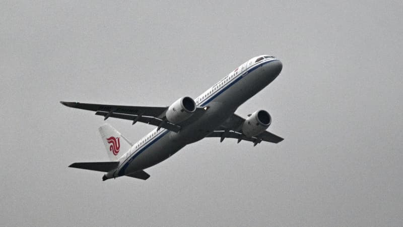 Il veut concurrencer Airbus et Boeing: le C919 du constructeur chinois Comac a réalisé son tout premier vol international vers la Mongolie (mais ses avions ne sont autorisés ni en Europe ni aux États-Unis)