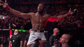 Oumar Sy vainqueur sur TKO à l'UFC Paris, 6 septembre 2025