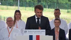 Emmanuel Macron: "Déléguer à d'autres le soin de produire des médicaments essentiels, dans un monde qui se fragmente, c'est une impasse"