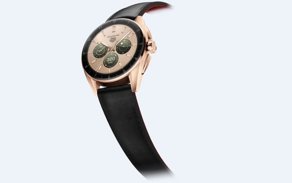 Le second modèle de montre connectée dévoilée en juin 2023 par Tag Heuer, la Tag Heuer Connected 42mm édition Golden Bright.