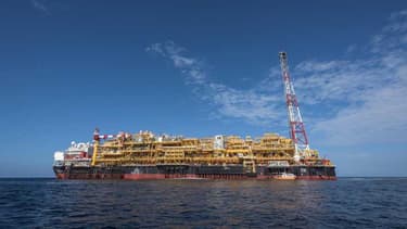 Plateforme CLOV située au large des côtes de l'Angola.