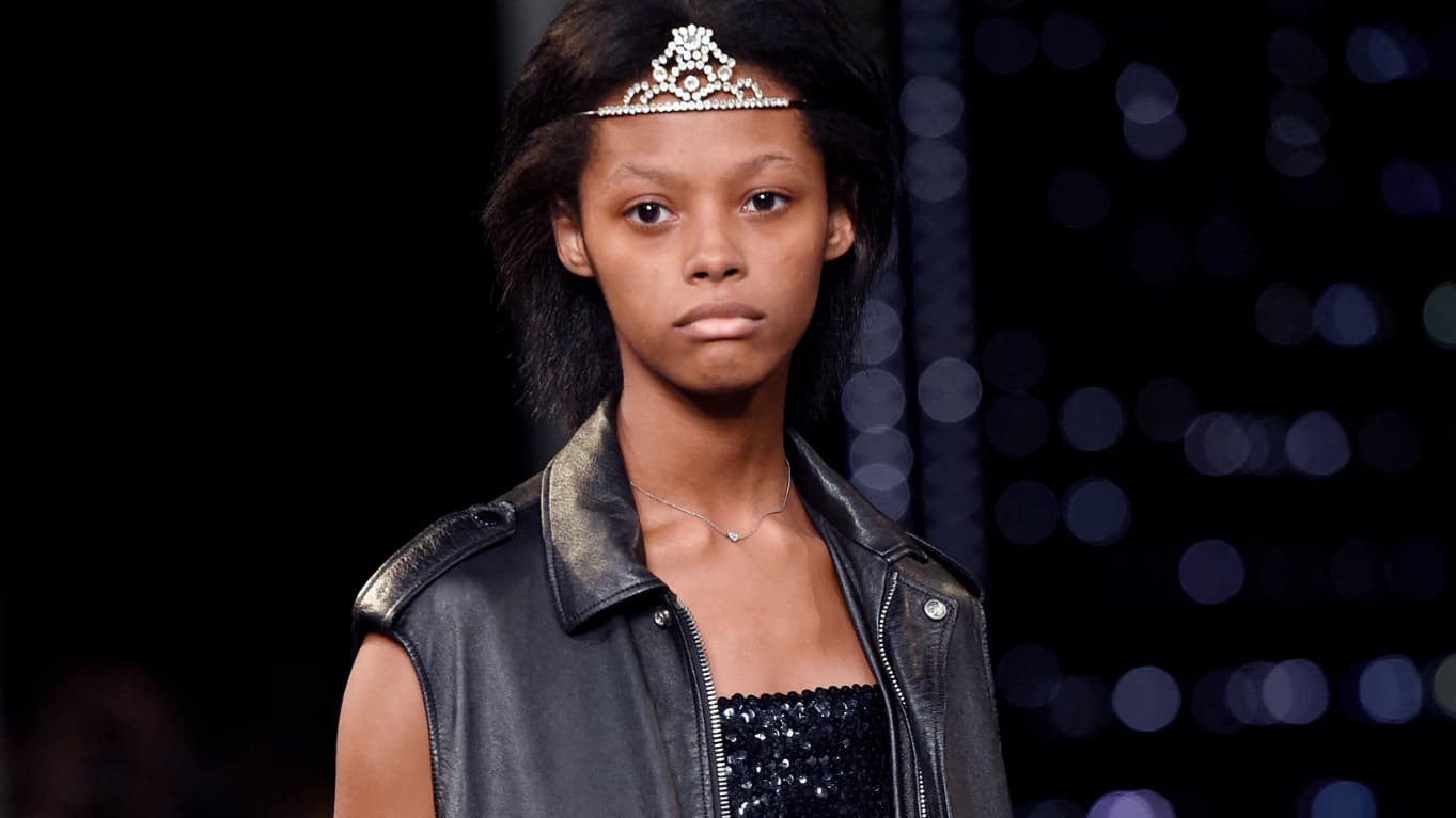 Hedi Slimane par Saint Laurent, défilé printemps-été 2016 Hedi Slimane par Saint Laurent, défilé printemps-été 2016