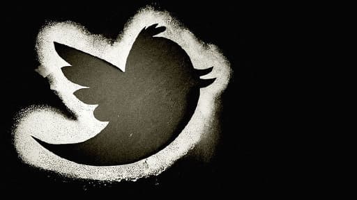 Entre tweets racistes et usurpations d'identité, Twitter a aussi sa part d'ombre.