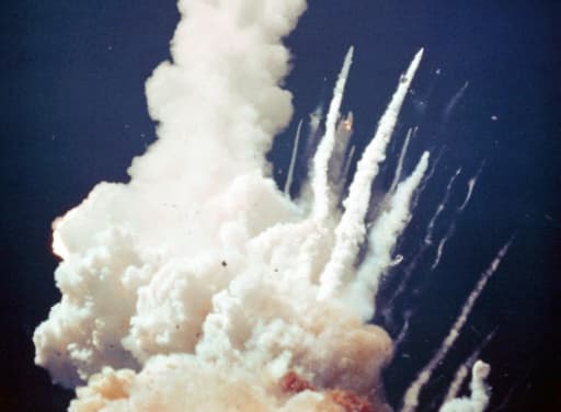 Image de la Nasa montrant l'explosion de la fusée Challenger le 28 janvier 1986 75 secondes après son décollage du Centre spatial Kennedy en Floride Image de la Nasa montrant l'explosion de la fusée Challenger le 28 janvier 1986 75 secondes après son décollage du Centre spatial Kennedy en Floride
