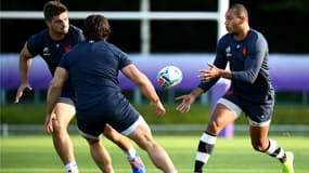 Gael Fickou et les Bleus peaufinent le jeu d'attaque avant le match contre les USA