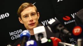 Jonas Vingegaard en conférence de presse à la veille du départ du Tour de France, le 4 juillet 2025