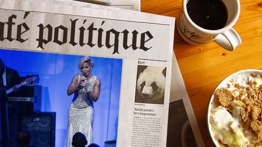 La chanteuse Mary J. Blige a chanté "Ne me quitte pas" en français devant François Hollande et Barack Obama.