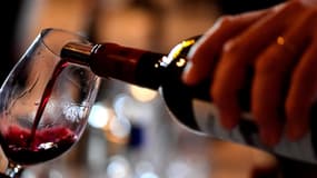 Les ventes de vins de Bordeaux en France ont reculé de 10% en grande distribution l'an dernier.
