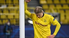 Un éventuel transfert d'Haaland pourrait se compliquer en raison des difficultés économiques des clubs. 
