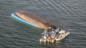 Vue aérienne du ferry MV Nyerere dont le naufrage sur le lac Victoria a fait plus de 100 morts, le 21 septembre 2018 en Tanzanie