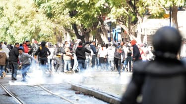 Affrontements entre manifestants et forces de l'ordre, à Tunis, le 8 février dernier.