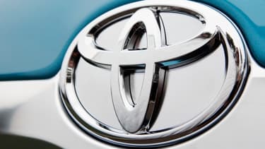 Grâce à la politique monétaire de la banque centrale japonaise, Toyota gagne automatiquement en compétitivité.
