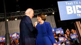 Joe Biden et Amy Klobuchar ont partagé la scène du meeting de Dallas. 