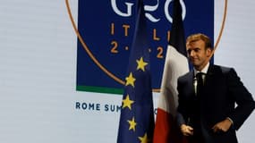 Le président français Emmanuel Macron à la fin de sa conférence de presse à Rome, le 31 octobre 2021, pendant le sommet du G20