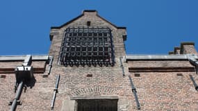 L'homme n'aurait pas du sortir de prison avant que le juge d'instruction n'ait fini son enquête.