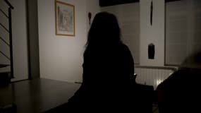 Née d'un don de sperme, elle découvre qu'elle aurait 160 frères et sœurs.