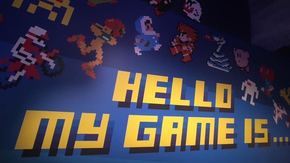 Les héros de notre enfance envahissent les murs du musée. Les héros de notre enfance envahissent les murs du musée.