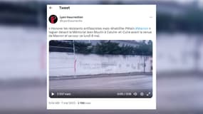 Un tag à l'encontre de la venue d'Emmanuel Macron, attendu à Lyon pour les commémorations du 8-Mai, a été inscrit face au mémorial Jean-Moulin à Caluire-et-Cuire. 