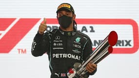Le pilote Mercedes Lewis Hamilton vainqueur du premier GP du Qatar e F1 sur le circuit international de Losail, le 21 novembre 2021 