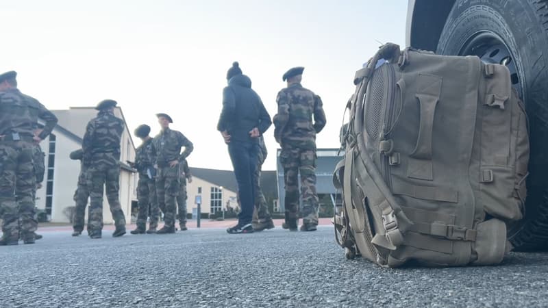 Face à l'invasion de l'Ukraine par la Russie, la France commence à envoyer des militaires pour renforcer les frontières de l'Otan. Ce dimanche matin un premier peloton du 4RC a pris la route vers la Roumanie.