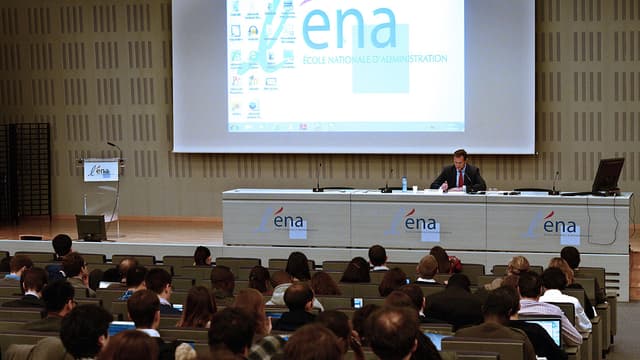 Depuis 1945, l'ENA forme les hauts fonctionnaires.