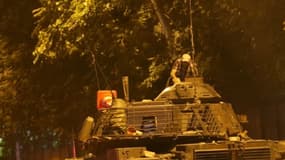 Des militaires ont tenté de renverser le pouvoir turc vendredi 15 juillet, causant beaucoup de confusion en Turquie et une violente riposte d'Ankara au cours de la nuit