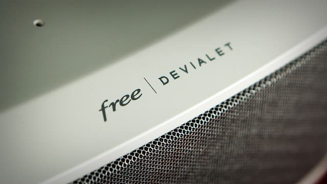 Free s'est allié à Devialet pour la conception d'une partie du Player. Le résultat est très probant.