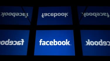 Le logo de Facebook sur une tablette, le 17 février 2019 à Paris