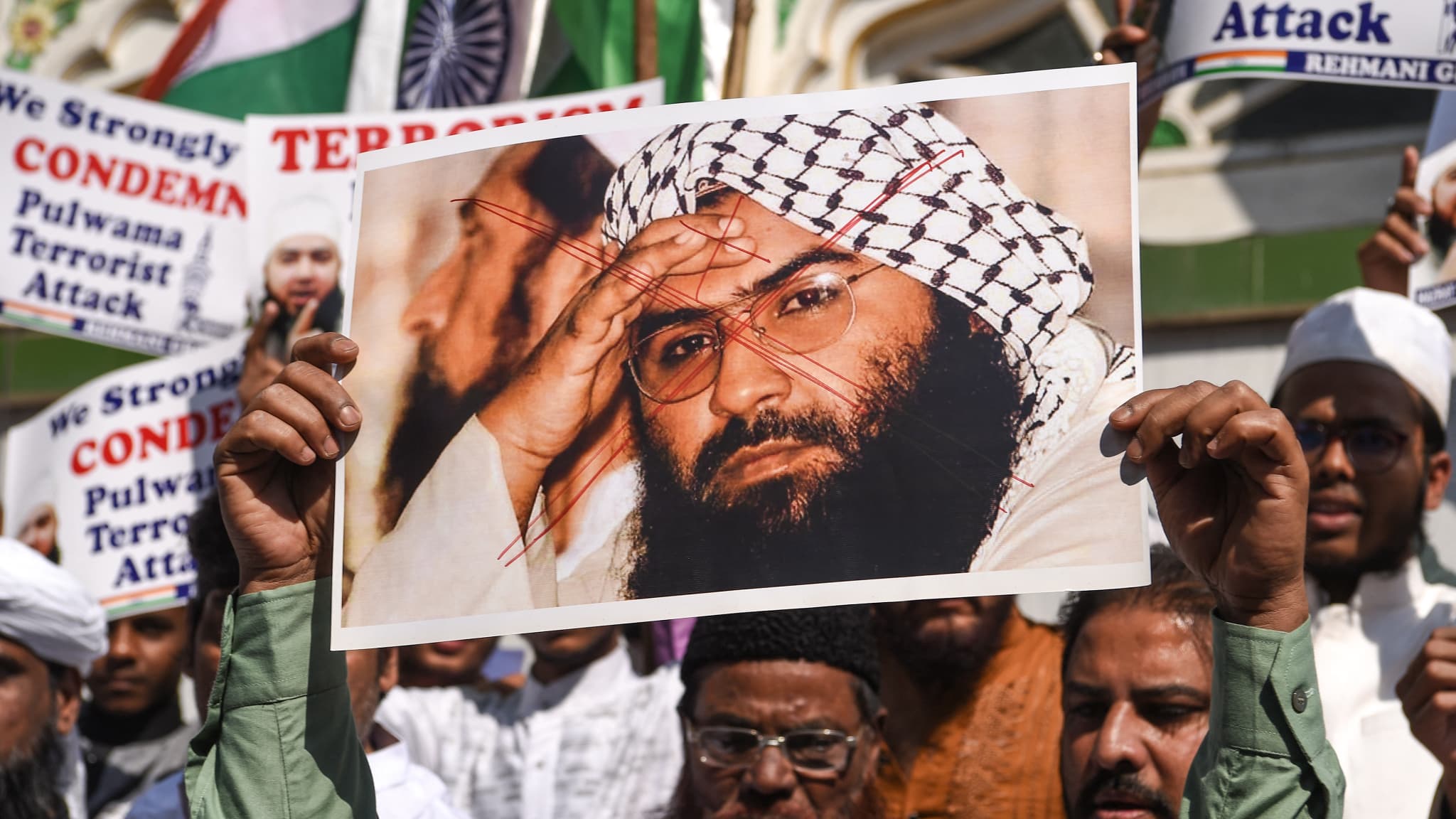 La photo du terroriste Maulana Masood Azhar lors d'une manifestation à Mumbai, en février 2019