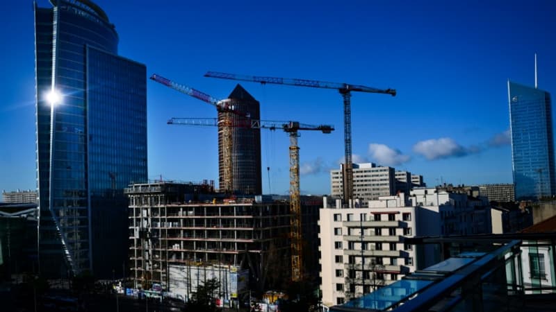 Le bitume et le cuivre qui augmentent, les taux qui grimpent… Le marché immobilier sort à peine la tête de l’eau mais la guerre au Moyen-Orient pourrait le faire replonger