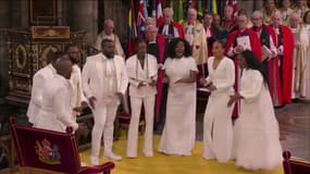 Le groupe de gospel "Ascension choir" chante à Westminster pour le couronnement de Charles III, le 6 mai 2023