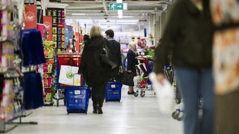 En août, les Français ont davantage dépensé pour les courses alimentaires qu'en juillet. 